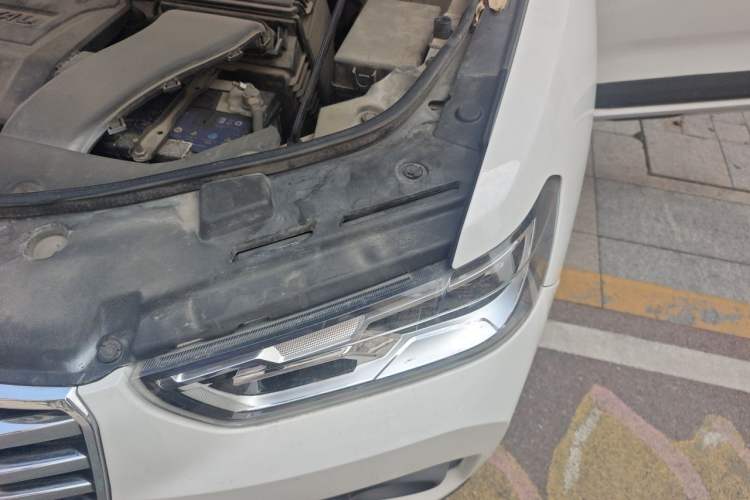 Used Haval H2s 2017 Red Label 1.5T Manual Comfort Model Engine Bay Left