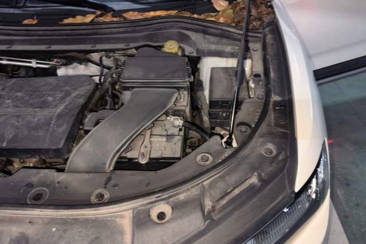 Used Haval H2s 2017 Blue Label 1.5T Dual-Clutch Luxury Model Engine Bay Left