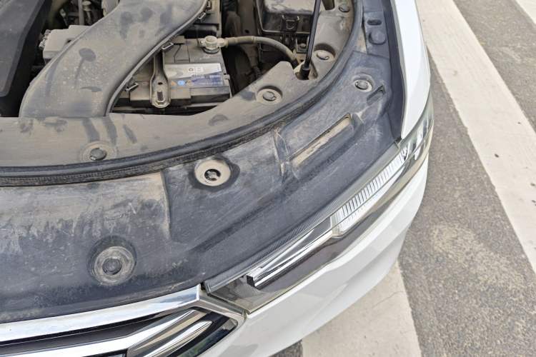 Used Haval H2s 2017 Blue Label 1.5T Dual-Clutch Comfort Model Engine Bay Left