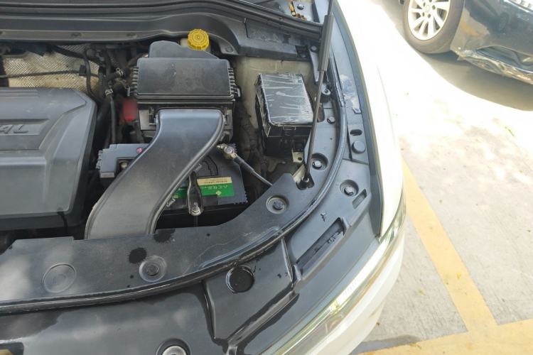 Used Haval H2s 2017 Blue Label 1.5T Manual Elite Model Engine Bay Left