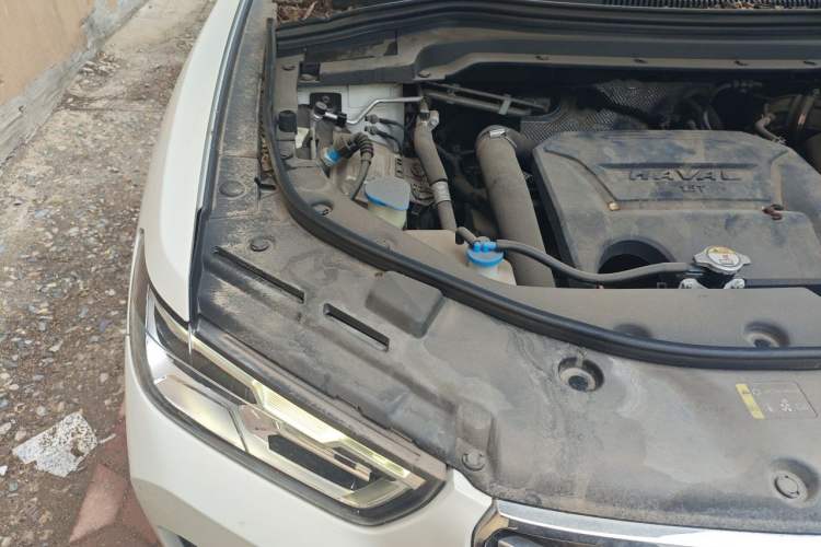 Used Haval H2s 2017 Red Label 1.5T Manual Comfort Model Engine Bay Right