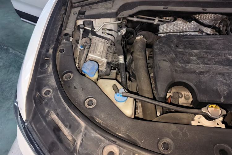 Used Haval H2s 2017 Blue Label 1.5T Dual-Clutch Luxury Model Engine Bay Right