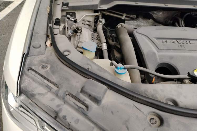 Used Haval H2s 2017 Red-Label 1.5T Manual Elite Model Engine Bay Right