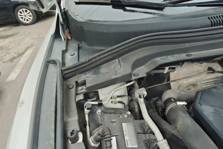 Used Haval H2s 2017 Blue Label 1.5T Dual-Clutch Elite Model Engine Bay Right