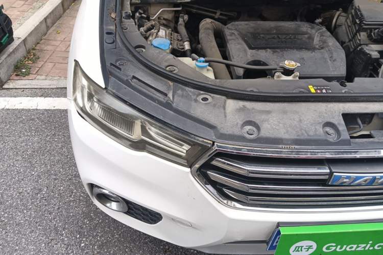 Used Haval H2s 2017 Blue Label 1.5T Dual-Clutch Comfort Model Engine Bay Right