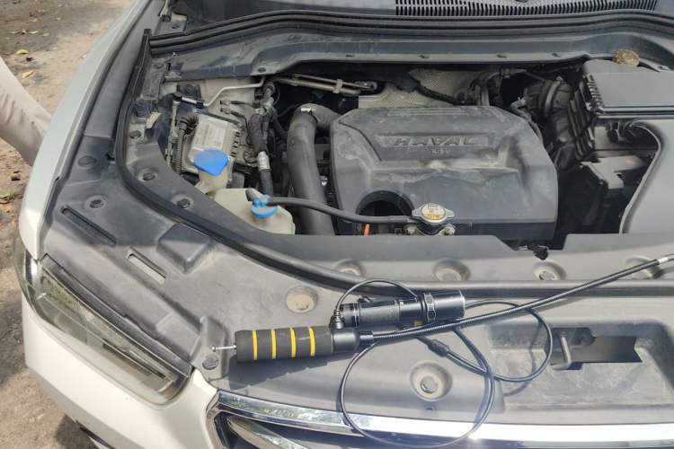 Used Haval H2s 2017 Red-Label 1.5T Dual-Clutch Luxury Model Engine Bay Right