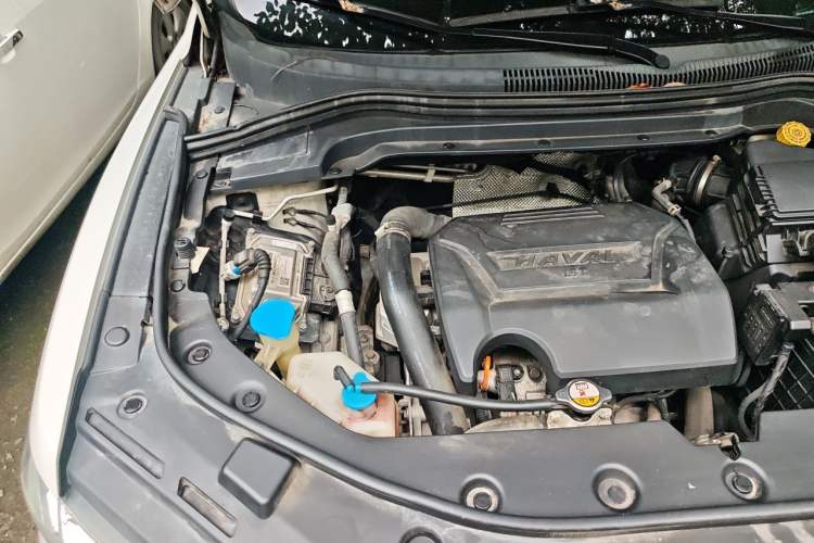 Used Haval H2s 2017 Red-Label 1.5T Dual-Clutch Comfort Model Engine Bay Right