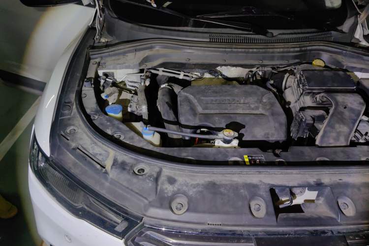 Used Haval H2s 2017 Blue Label 1.5T Dual-Clutch Luxury Model Engine Bay Right