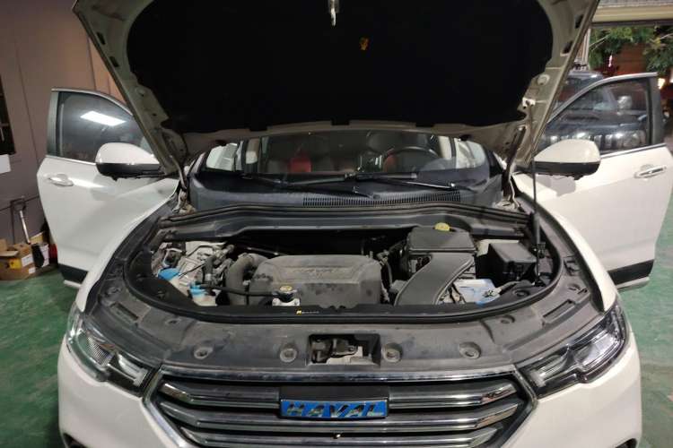 Used Haval H2s 2017 Blue Label 1.5T Manual Elite Model Engine Bay