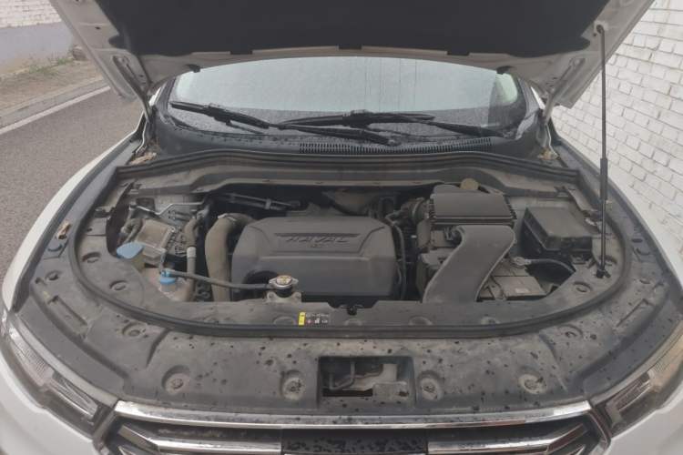 Used Haval H2s 2017 Blue Label 1.5T Dual-Clutch Elite Model Engine Bay