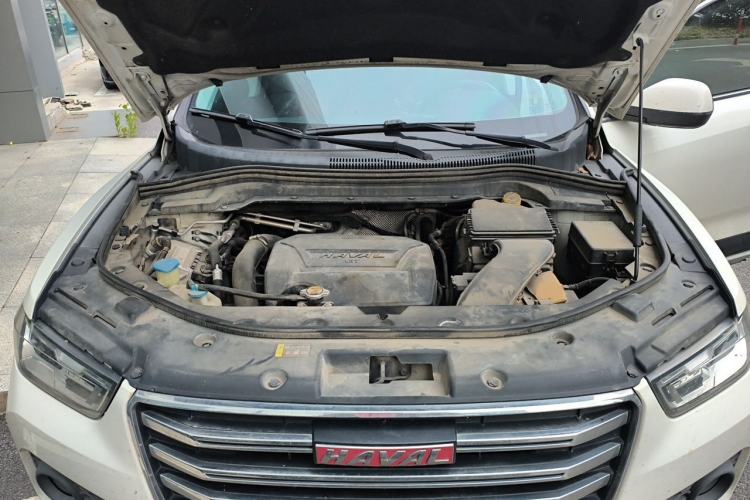 Used Haval H2s 2017 Red-Label 1.5T Manual Elite Model Engine Bay