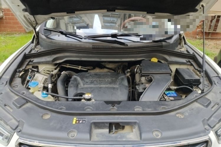 Used Haval H2s 2017 Red-Label 1.5T Dual-Clutch Luxury Model Engine Bay
