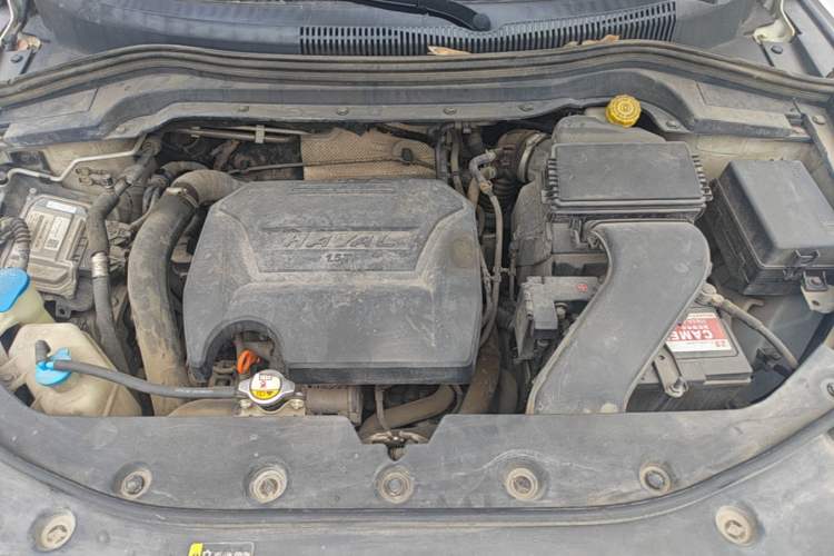 Used Haval H2s 2017 Red-Label 1.5T Dual-Clutch Luxury Model Engine Bay