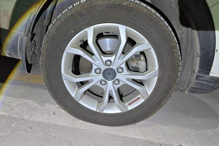 Used Haval H2s 2017 Red-Label 1.5T Dual-Clutch Elite Model Exterior 1
