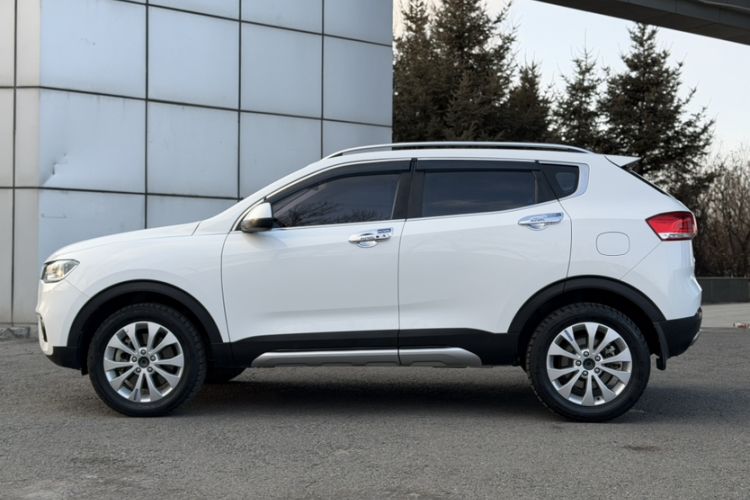 Used Haval H2s 2017 Blue Label 1.5T Manual Elite Model Exterior 2