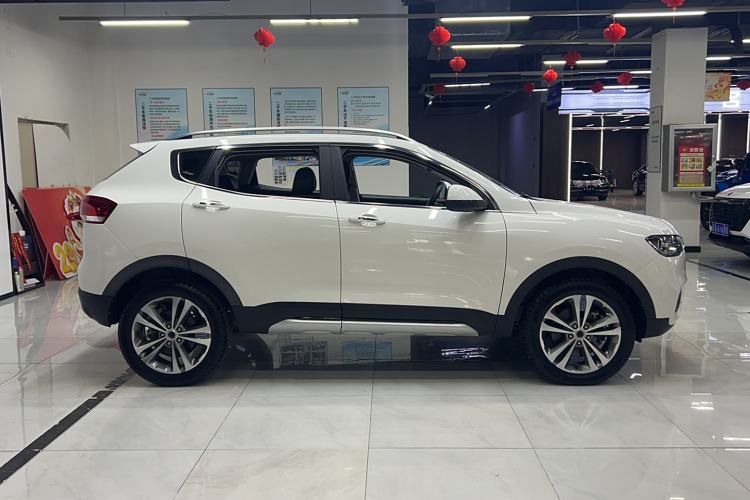 Used Haval H2s 2017 Blue Label 1.5T Dual-Clutch Luxury Model Exterior 2