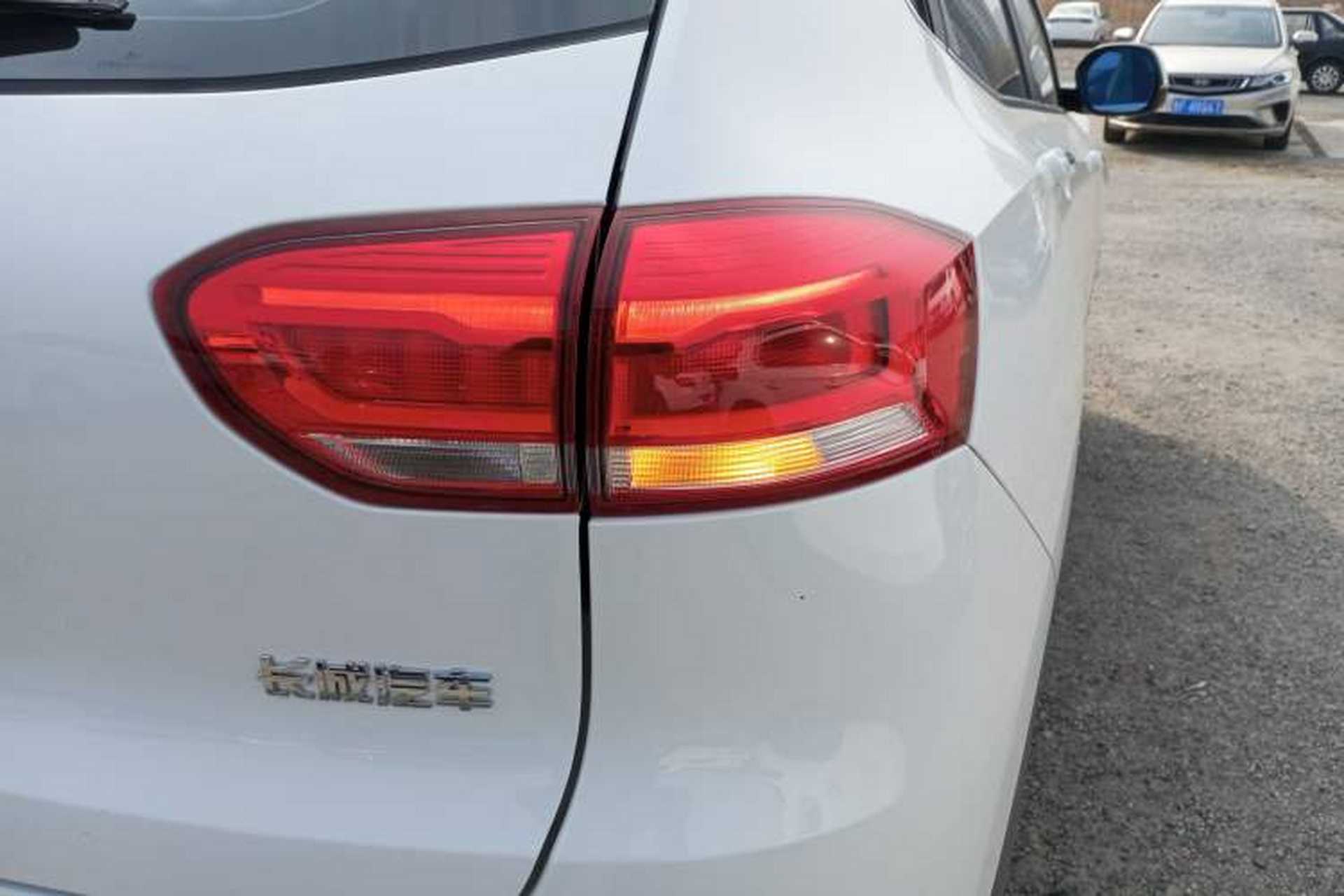 Used Haval H2s 2017 Red-Label 1.5T Dual-Clutch Elite Model Exterior 3