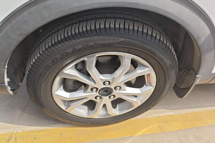 Used Haval H2s 2017 Red-Label 1.5T Manual Elite Model Exterior 4