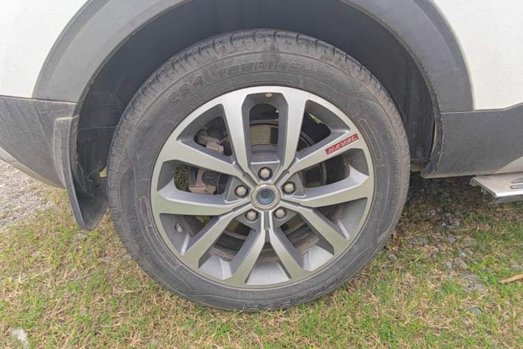 Used Haval H2s 2017 Red-Label 1.5T Dual-Clutch Luxury Model Exterior 5