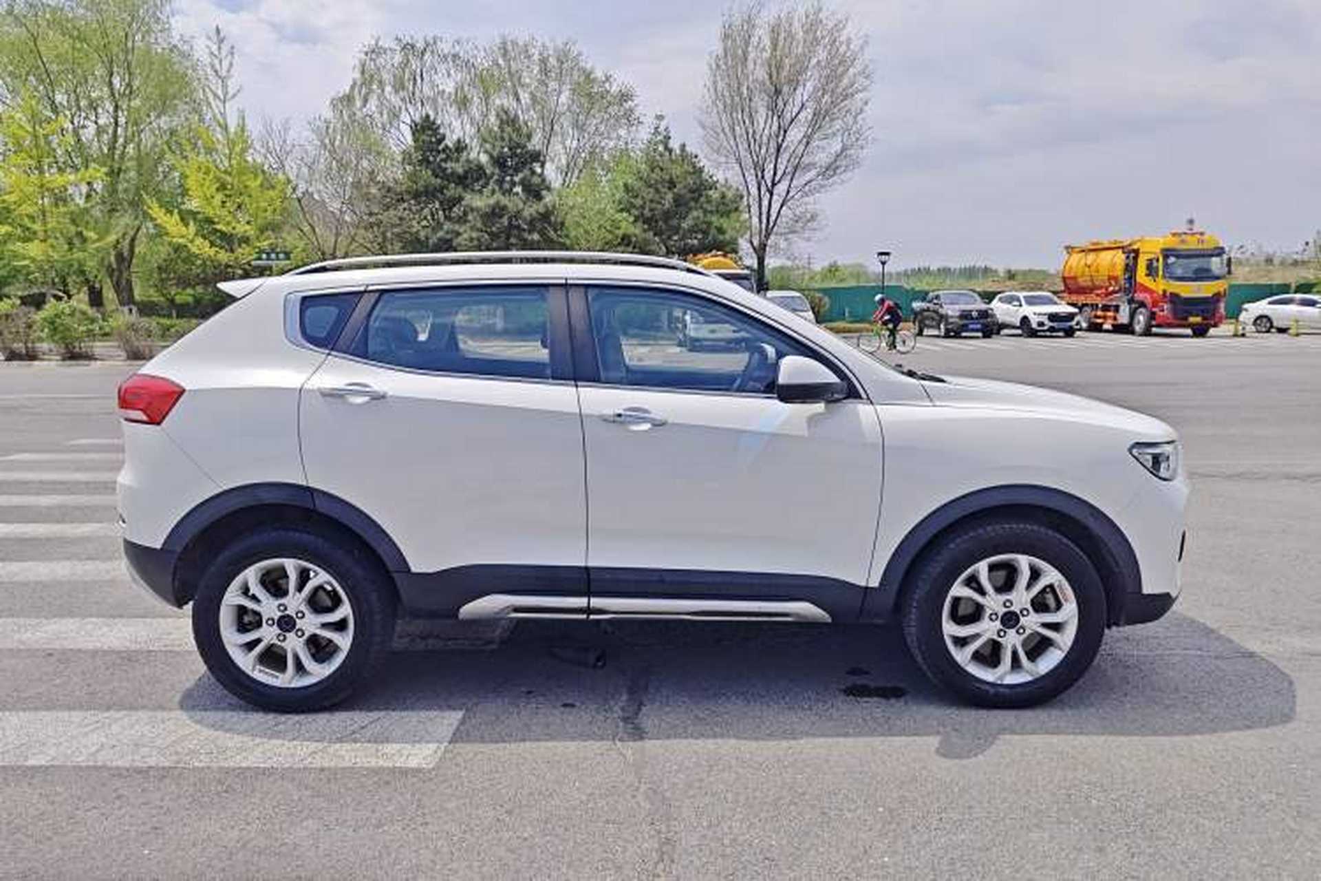 Used Haval H2s 2017 Red-Label 1.5T Dual-Clutch Elite Model Exterior 8