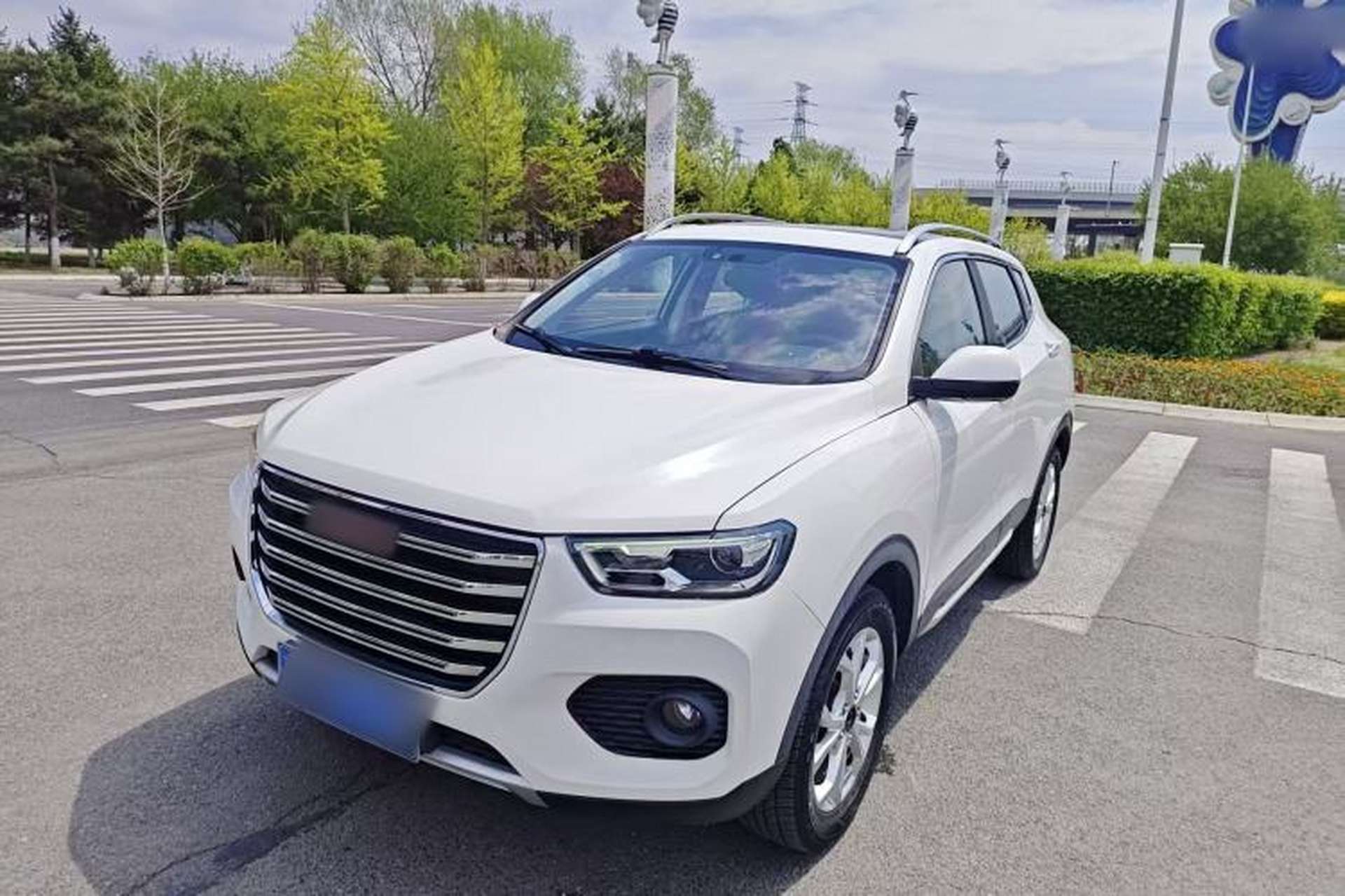 Used Haval H2s 2017 Red-Label 1.5T Dual-Clutch Elite Model Front Left 45 Deg