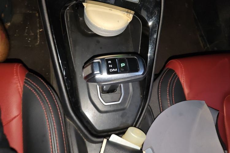 Used Haval H2s 2017 Blue Label 1.5T Dual-Clutch Luxury Model Gear Lever