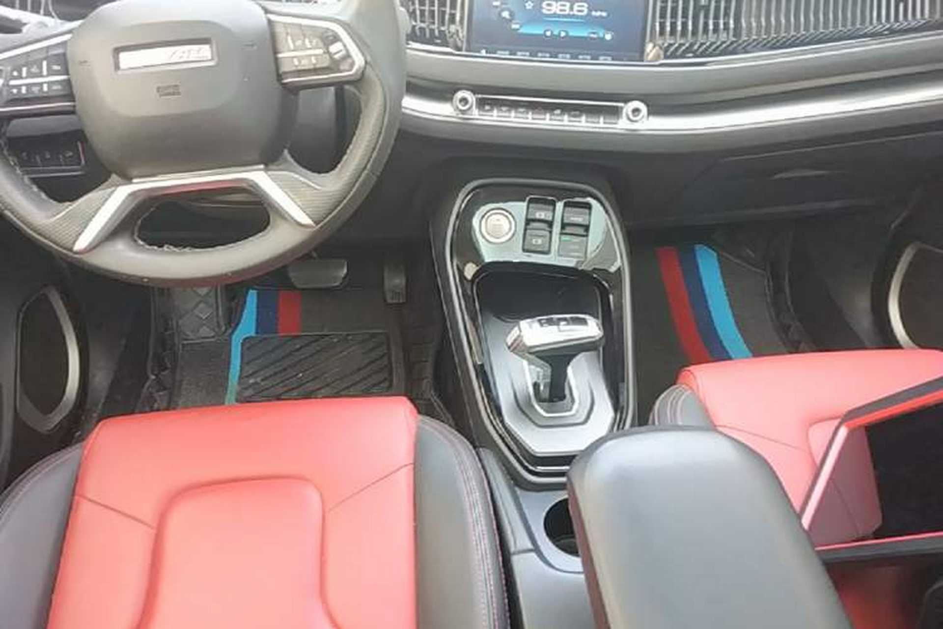 Used Haval H2s 2017 Red-Label 1.5T Dual-Clutch Elite Model Gear Lever