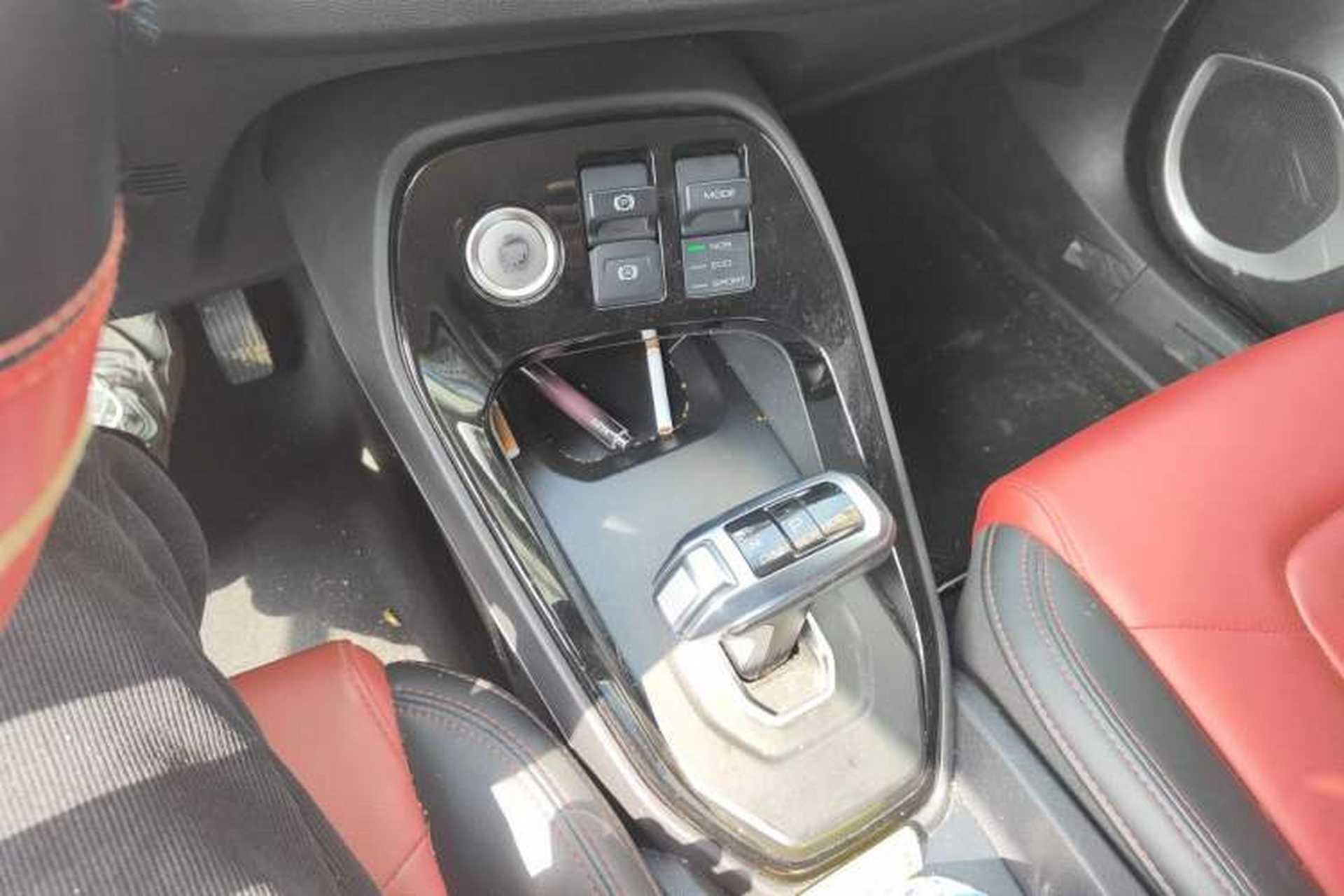 Used Haval H2s 2017 Blue Label 1.5T Dual-Clutch Comfort Model Gear Lever