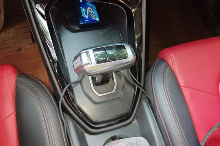 Used Haval H2s 2017 Blue Label 1.5T Dual-Clutch Luxury Model Gear Lever