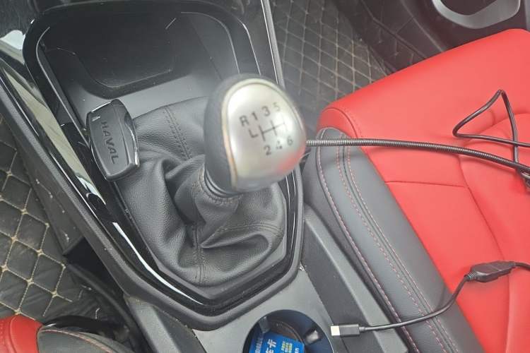 Used Haval H2s 2017 Blue Label 1.5T Manual Comfort Edition Gear Lever