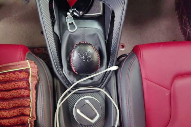 Used Haval H2s 2017 Red Label 1.5T Manual Comfort Model Gear Lever