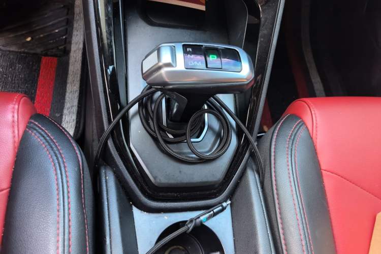 Used Haval H2s 2017 Blue Label 1.5T Dual-Clutch Elite Model Gear Lever