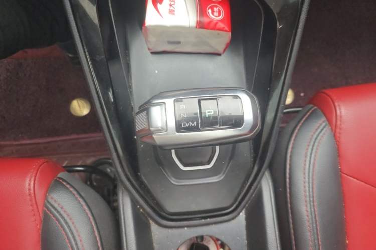 Used Haval H2s 2017 Blue Label 1.5T Dual-Clutch Elite Model Gear Lever