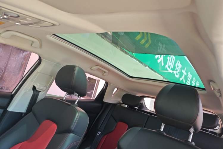 Used Haval H2s 2017 Blue Label 1.5T Dual-Clutch Luxury Model Headliner