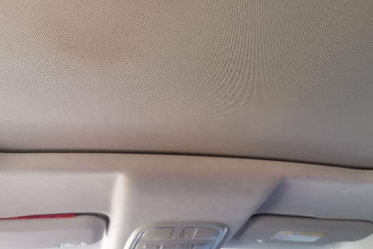 Used Haval H2s 2017 Red-Label 1.5T Dual-Clutch Elite Model Headliner