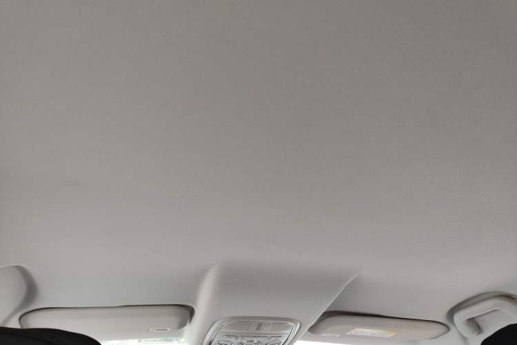 Used Haval H2s 2017 Red-Label 1.5T Dual-Clutch Comfort Model Headliner