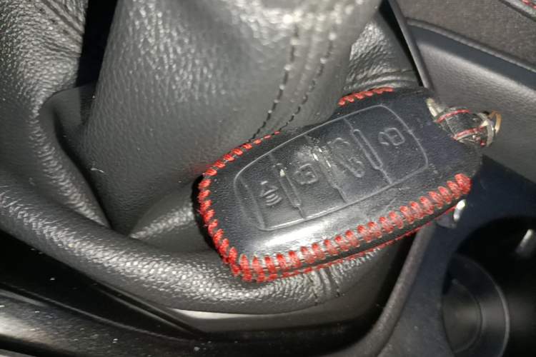 Used Haval H2s 2017 Red-Label 1.5T Manual Elite Model Interior 1