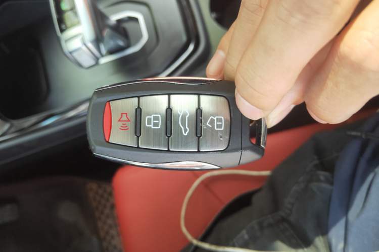 Used Haval H2s 2017 Red-Label 1.5T Dual-Clutch Elite Model Interior 1
