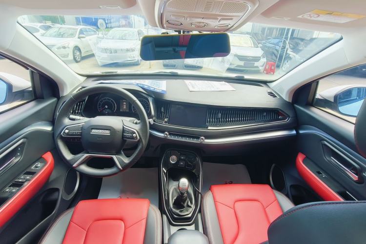 Used Haval H2s 2017 Red-Label 1.5T Manual Elite Model Interior 1