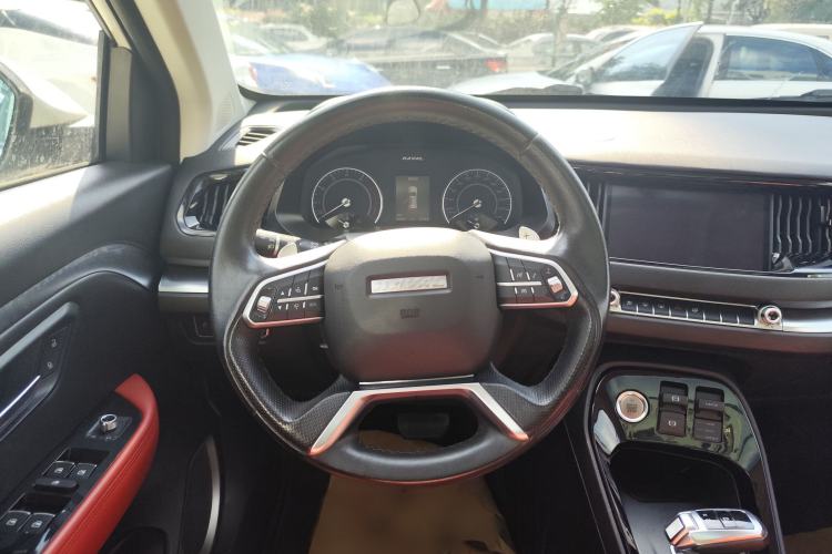 Used Haval H2s 2017 Blue Label 1.5T Dual-Clutch Elite Model Interior 2
