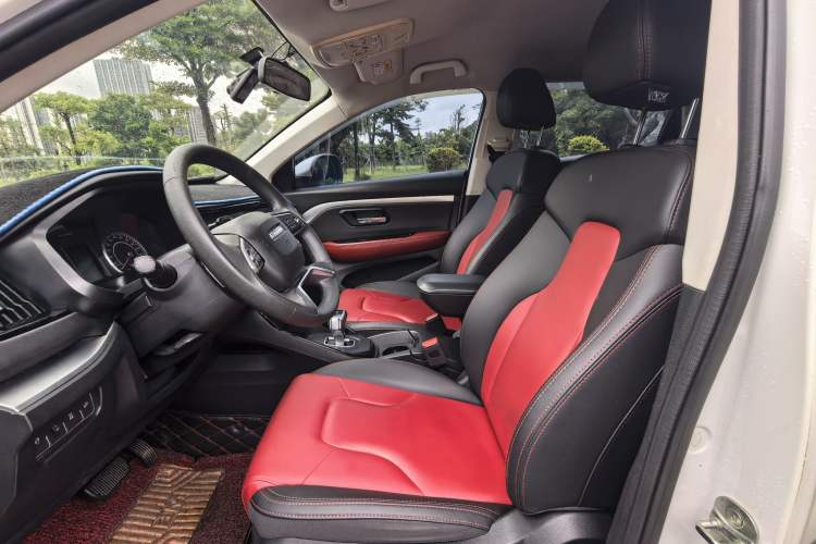 Used Haval H2s 2017 Blue Label 1.5T Dual-Clutch Comfort Model Interior 2