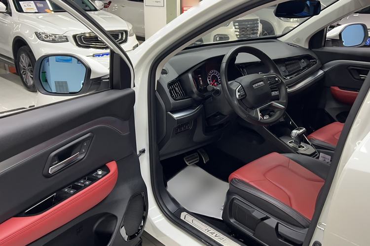 Used Haval H2s 2017 Blue Label 1.5T Dual-Clutch Luxury Model Interior 2