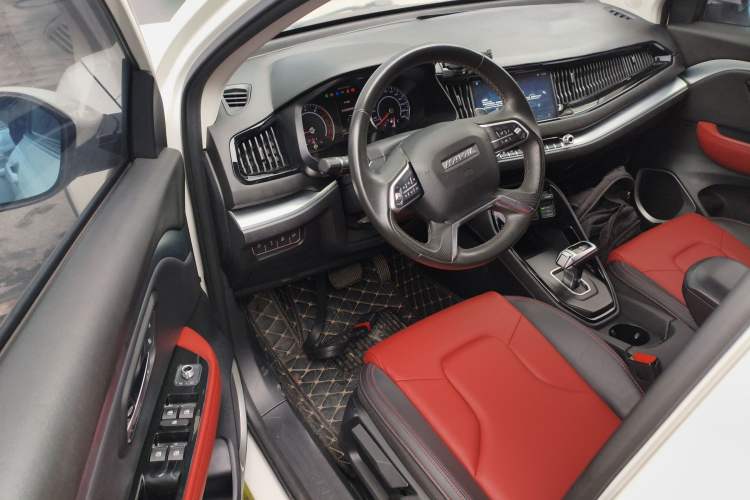 Used Haval H2s 2017 Blue Label 1.5T Dual-Clutch Elite Model Interior 3