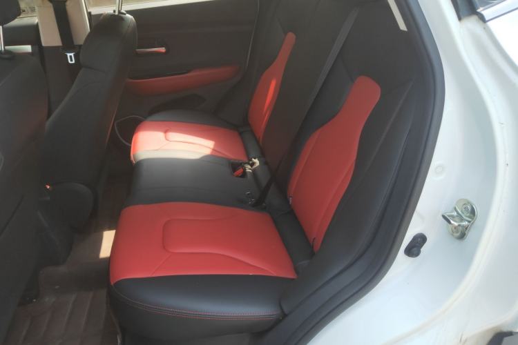 Used Haval H2s 2017 Red-Label 1.5T Dual-Clutch Elite Model Interior 4