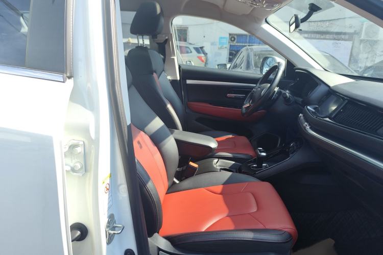 Used Haval H2s 2017 Blue Label 1.5T Dual-Clutch Elite Model Interior 8