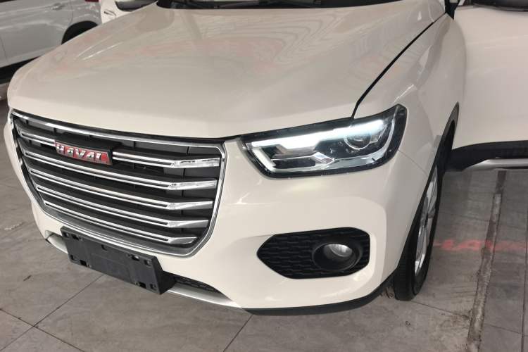 Used Haval H2s 2017 Red-Label 1.5T Dual-Clutch Elite Model Left Front Headlight