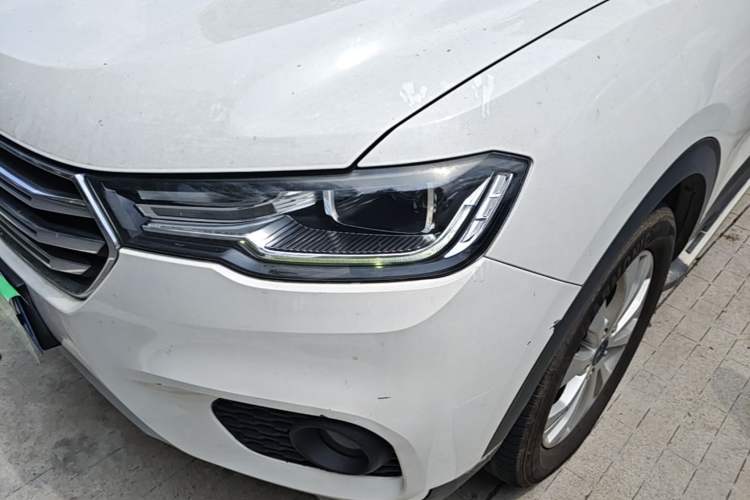 Used Haval H2s 2017 Blue Label 1.5T Dual-Clutch Comfort Model Left Front Headlight
