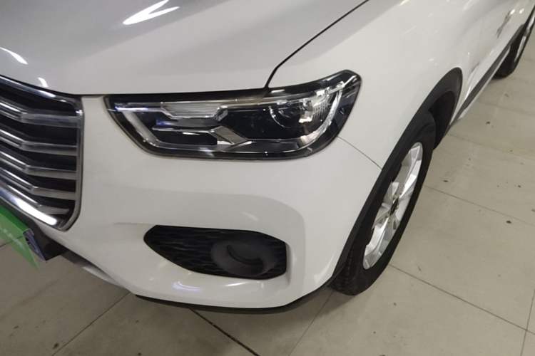 Used Haval H2s 2017 Red-Label 1.5T Dual-Clutch Comfort Model Left Front Headlight