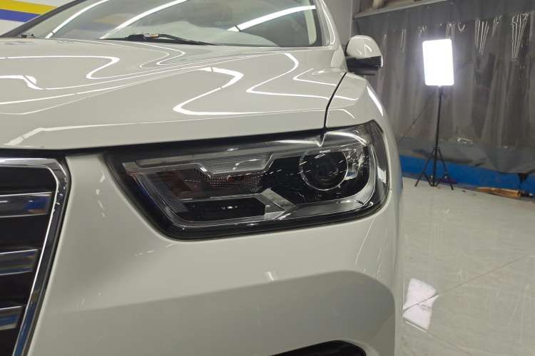 Used Haval H2s 2017 Red-Label 1.5T Dual-Clutch Elite Model Left Front Headlight