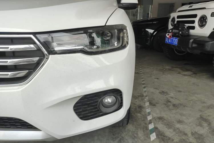 Used Haval H2s 2017 Blue Label 1.5T Manual Elite Model Left Front Headlight